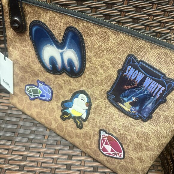 coach Disney X Coach Turnlock Wristlet 30 In Signature Patchwork 33052 - Picture 4 of 10